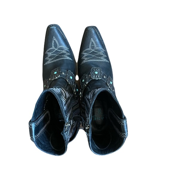 Silver Mesa bootie with turquoise detail cuffs studs and embroidery - Picture 6 of 8